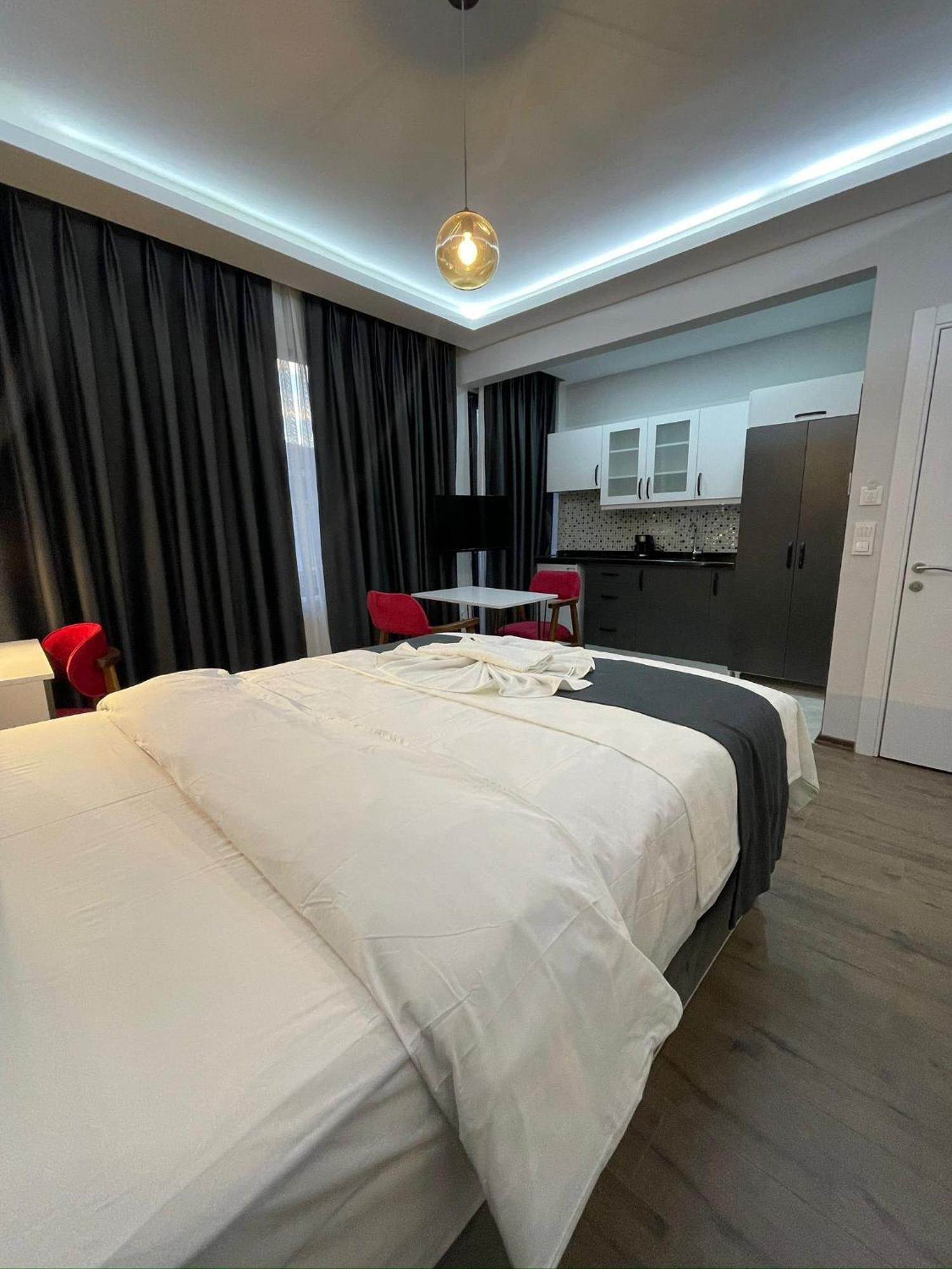 Fabesco Suite Istanbul Exterior photo