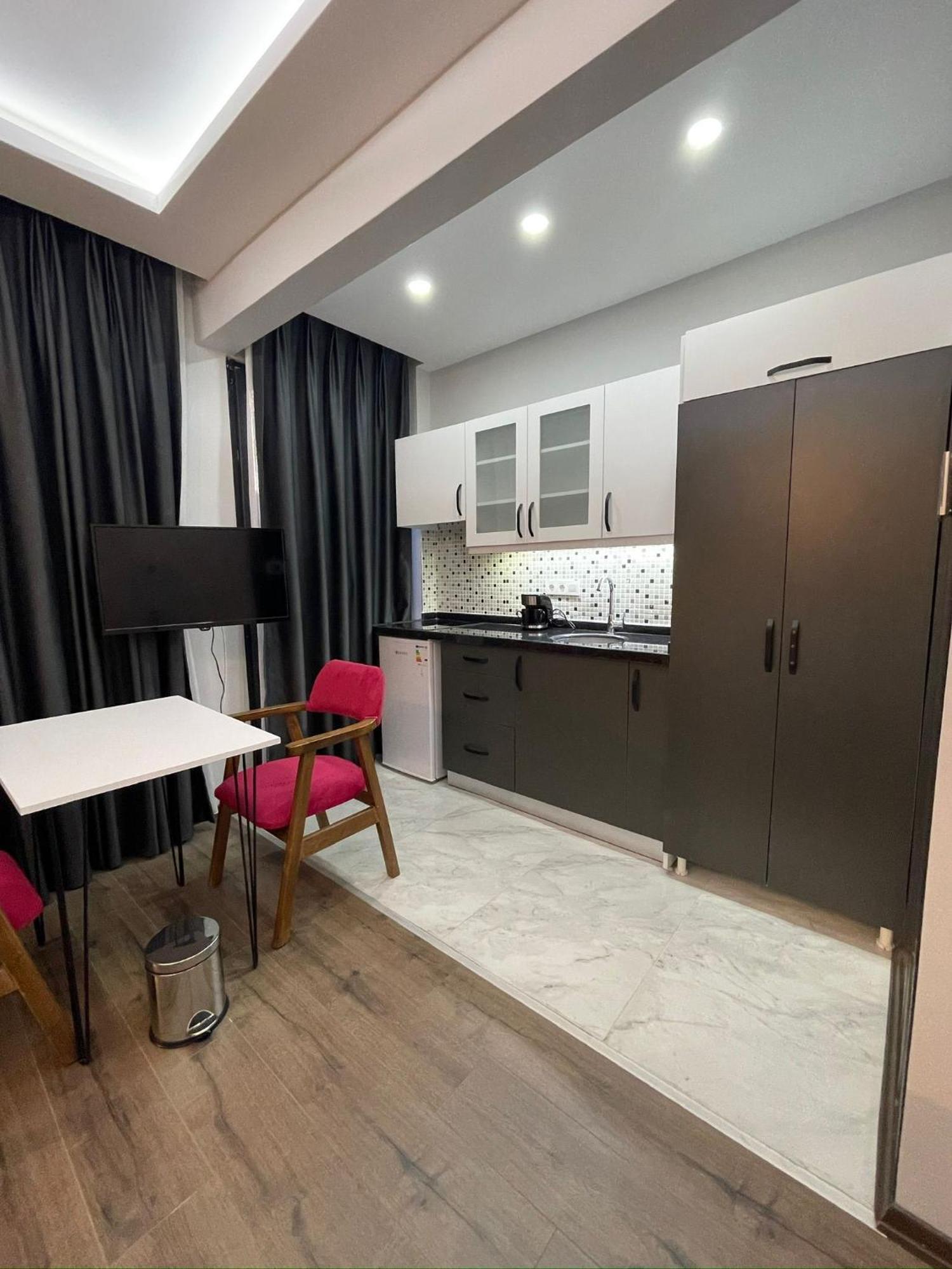 Fabesco Suite Istanbul Exterior photo