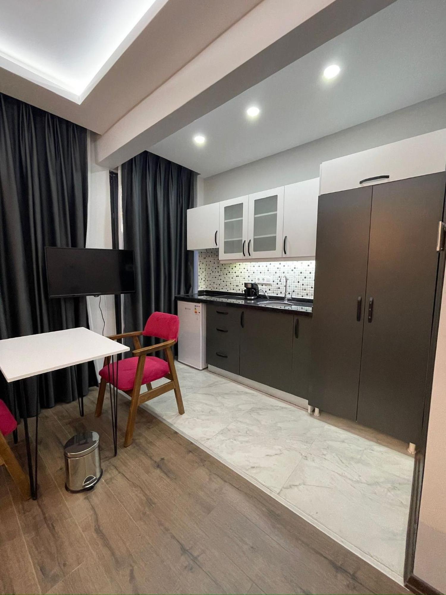 Fabesco Suite Istanbul Exterior photo